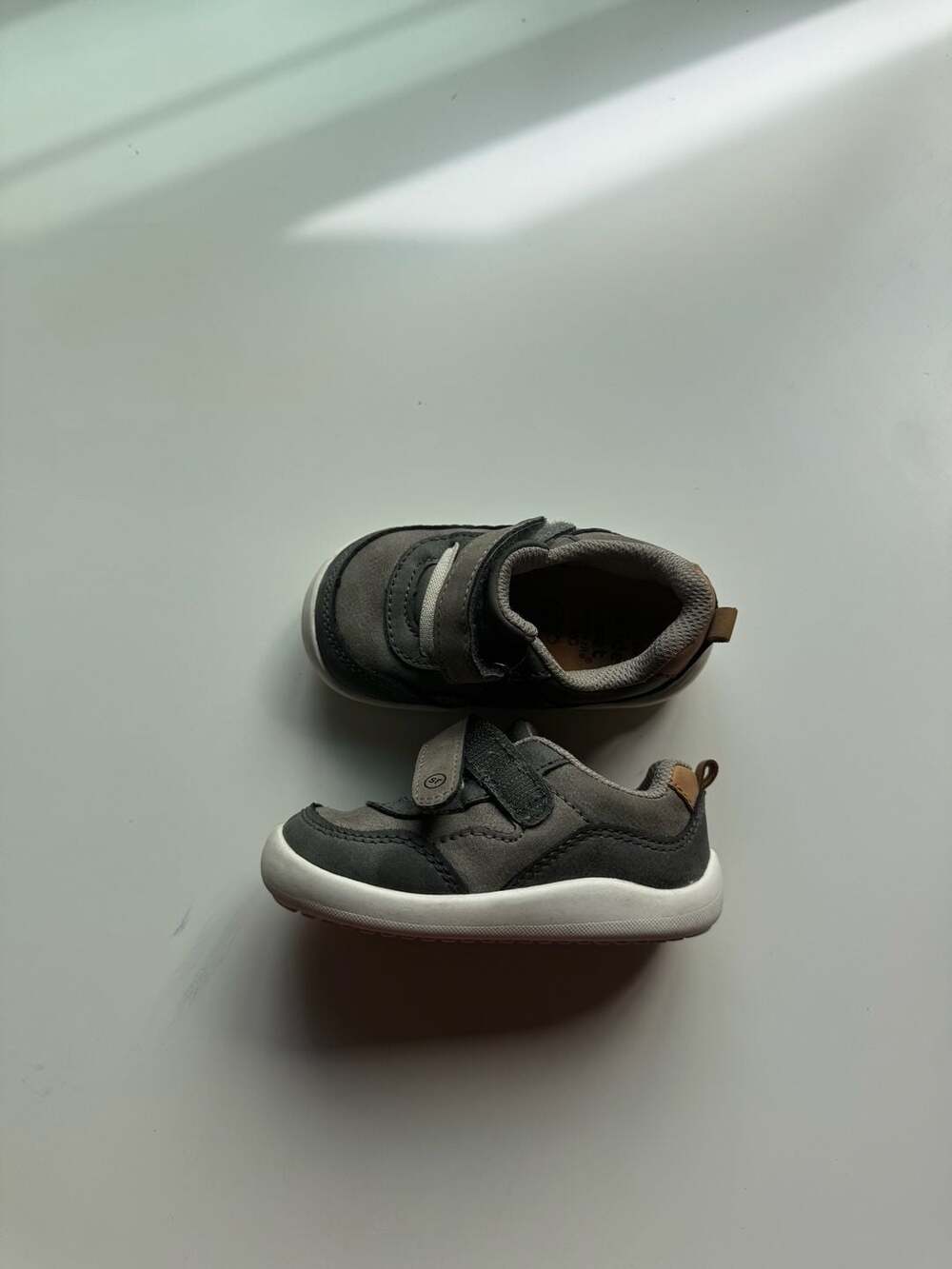Stride Rite Nick Sneaker Size 6M Grey Boys Toddler Shoes